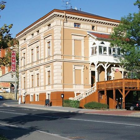Hotel Mertin Chomutov Eksteriør bilde