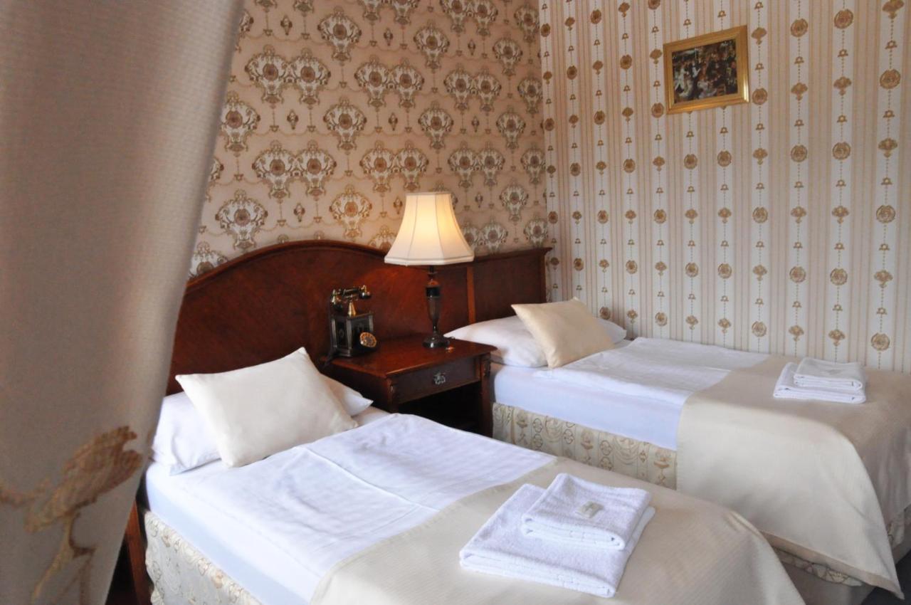 Hotel Mertin Chomutov Eksteriør bilde