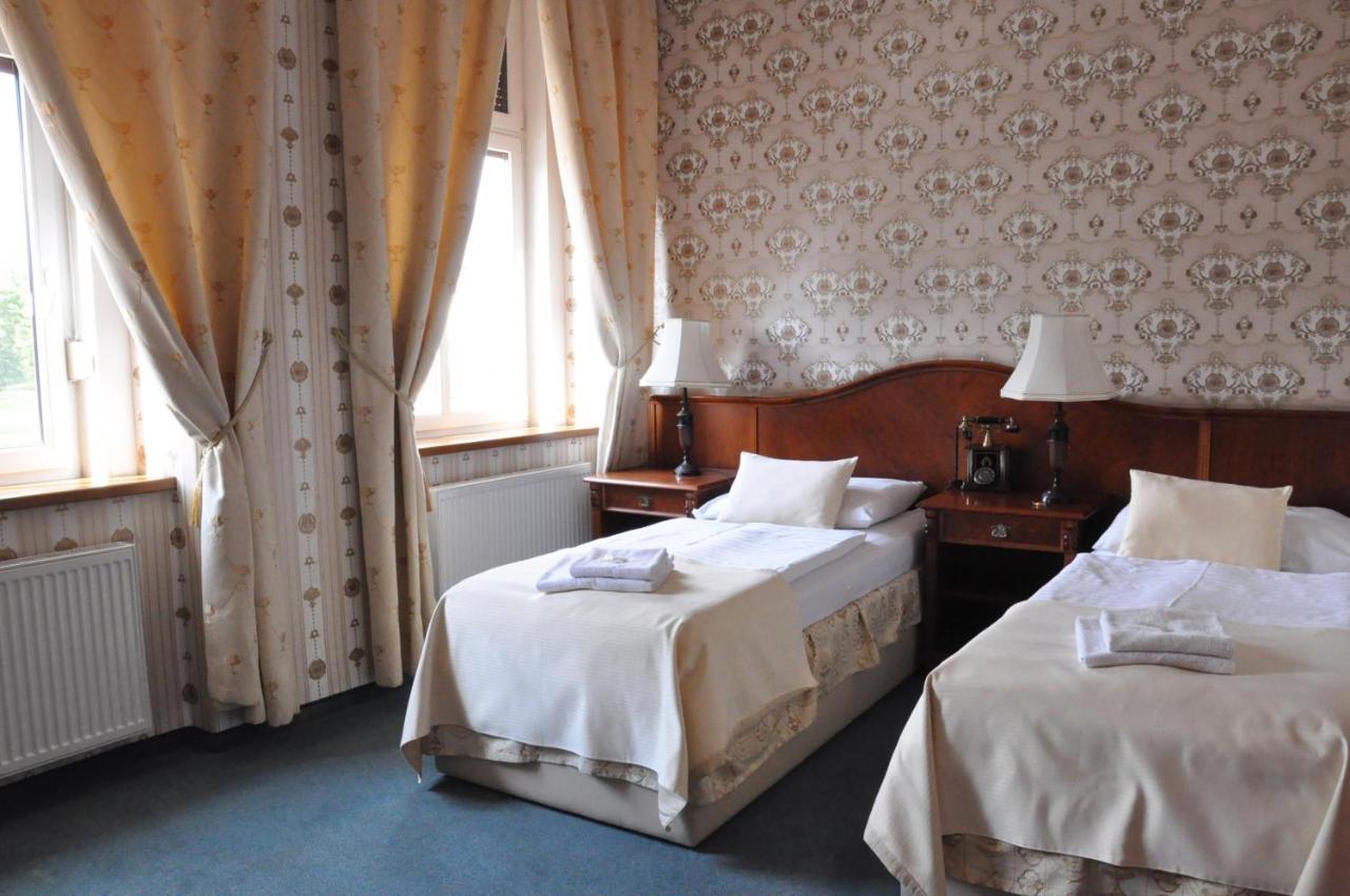 Hotel Mertin Chomutov Eksteriør bilde