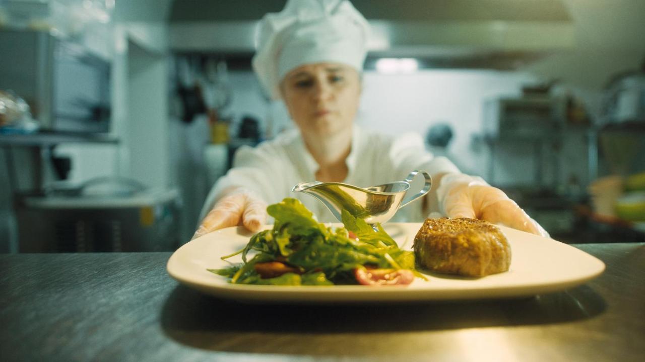 Hotel Mertin Chomutov Eksteriør bilde